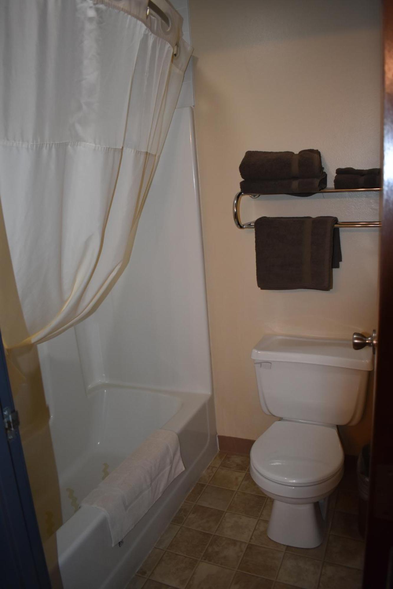 Heartland Hotel & Suites Rock Valley Экстерьер фото