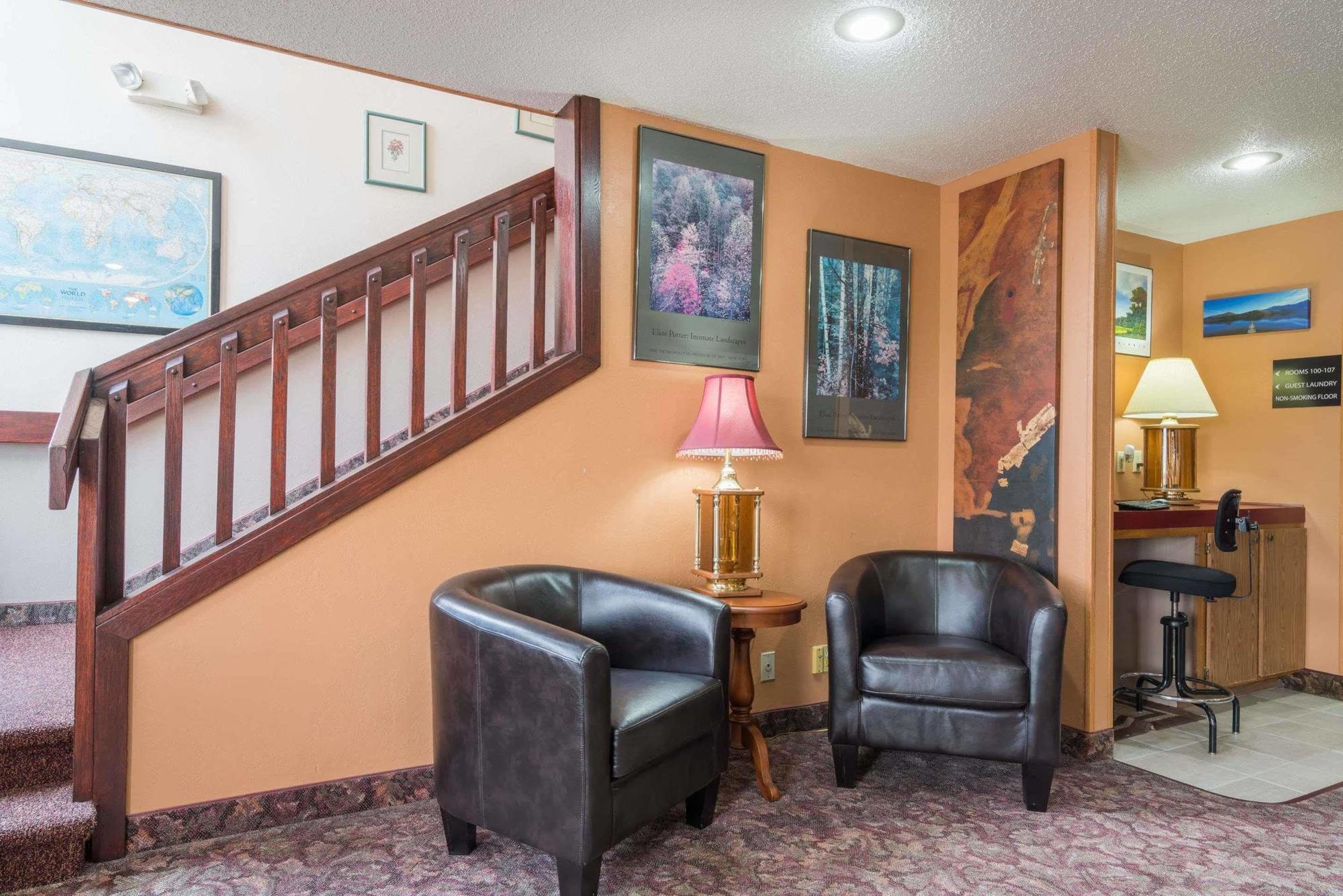 Heartland Hotel & Suites Rock Valley Экстерьер фото