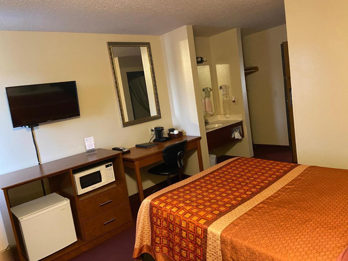 Heartland Hotel & Suites Rock Valley Экстерьер фото